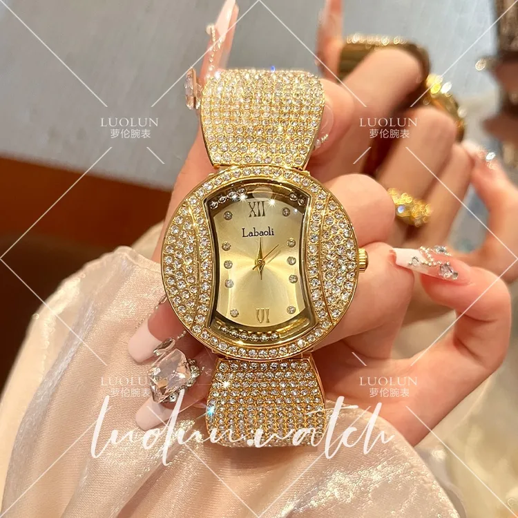 【萝伦】奢华高级感满钻手镯腕表百搭个性风设计感石英手表753