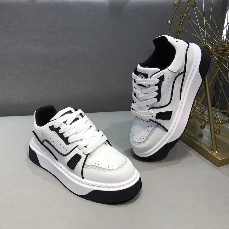 中跟板鞋纯色休闲板鞋秋季运动鞋百搭单鞋潮鞋透气潮流