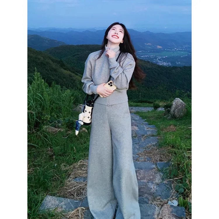 巨好看高级感休闲运动穿搭一整套女秋装ootd搭配卫衣阔腿裤两件套