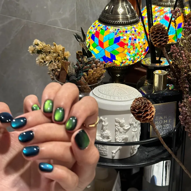 【暗夜蓝绿】玻璃珠蓝绿猫眼宝石光泽感夏日手工美甲美甲穿戴甲片