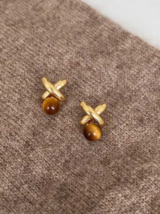 铜合金耳饰 复古虎眼石美拉德X形耳环女秋冬几何耳钉轻奢气质耳饰