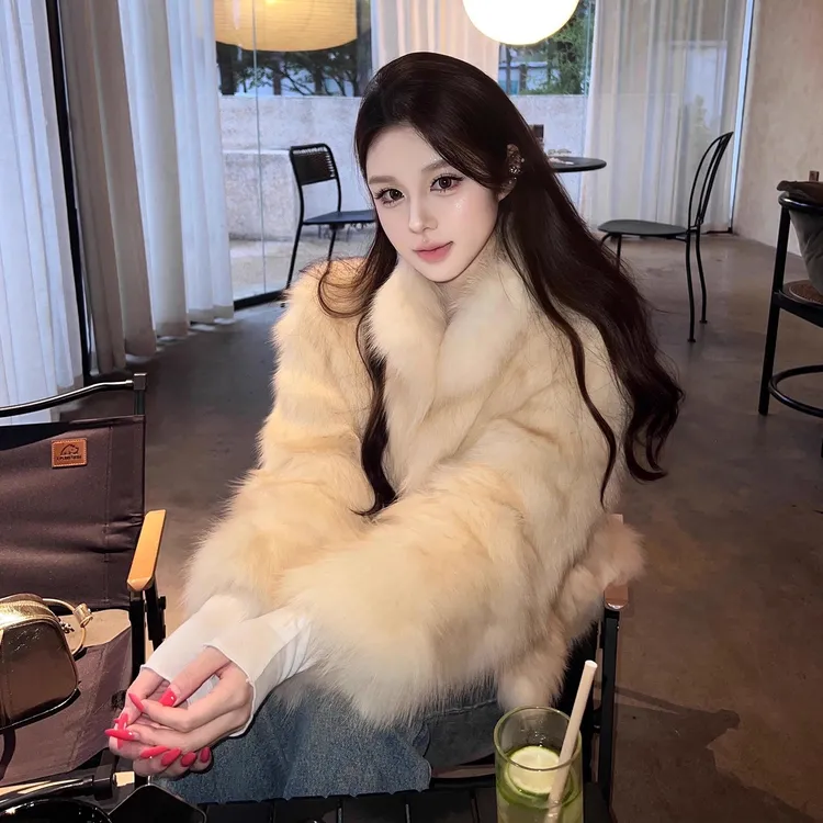 新款仿狐狸毛皮草外套女冬季年轻短款立领显瘦皮毛一体毛茸大衣