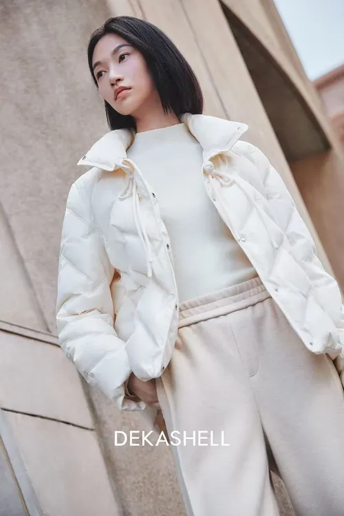 国风短款白鸭绒羽绒服