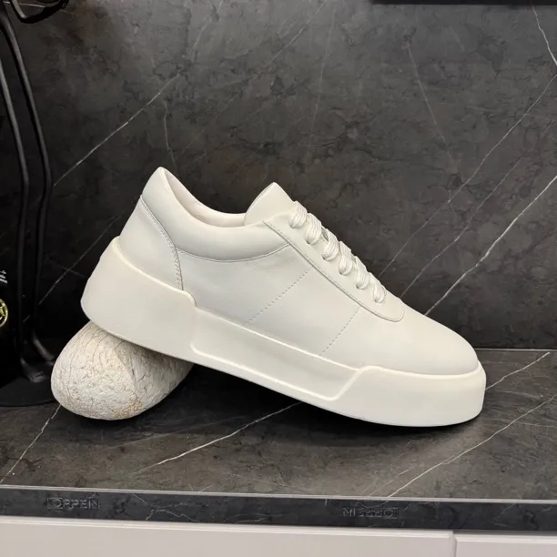 TAAIRXTO小白鞋男款2026春季新款欧美厚底增高板鞋商务休闲男鞋