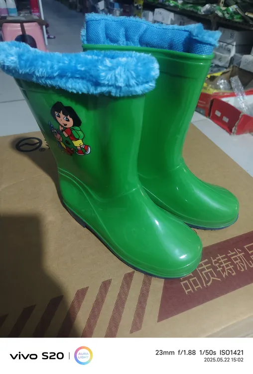精品儿童雨鞋，30-35鞋号，单面棉面一体，棉面可拆洗