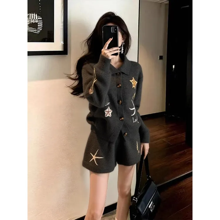 慵懒风休闲灰色针织套装初冬小个子穿搭女2025新款上衣裤子两件套