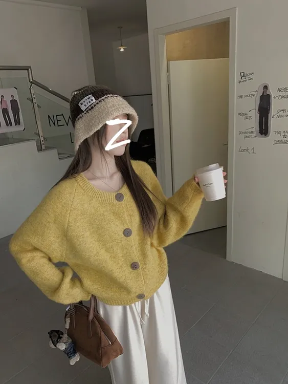慵懒风椰子扣圆领毛衣开衫女韩版宽松百搭小个子短款针织上衣