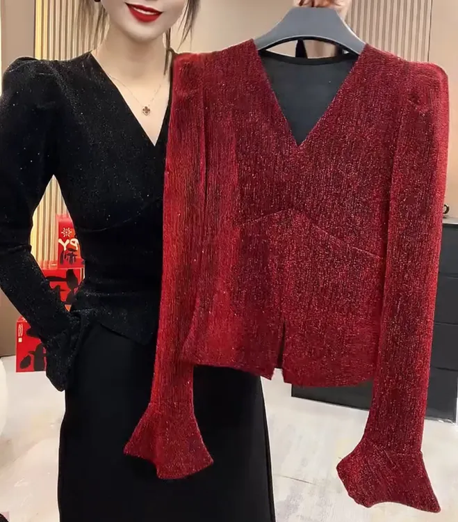 新年战袍V领开叉喇叭袖打底衫【红色微色差】