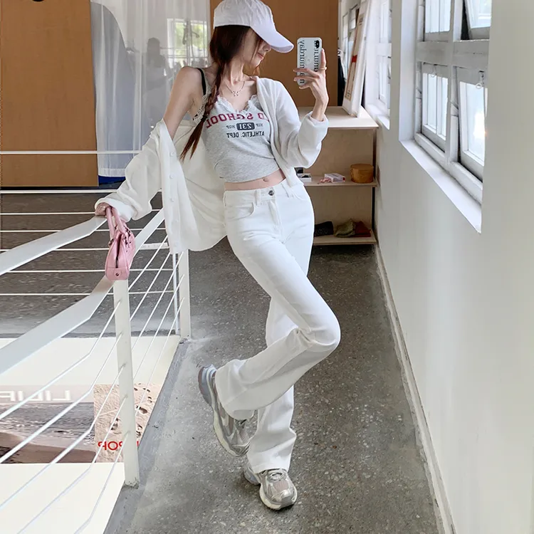 小李包专属KRO初春小白花｜高腰微喇叭牛仔裤女百搭2025新款春秋弹力显瘦裤子