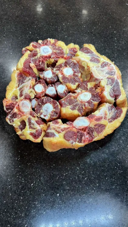 呼伦贝尔黄膘牛尾骨散养黄牛新鲜牛尾巴骨清真食材