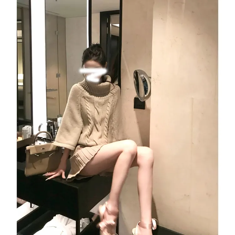 浪漫松茶 一字肩可高领两种穿法 小众针织上衣毛衣短裙两件套