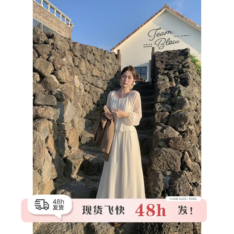 陳文文xenl【茉莉风铃】新款温柔风高腰拼接显瘦灯笼袖连衣裙女0028