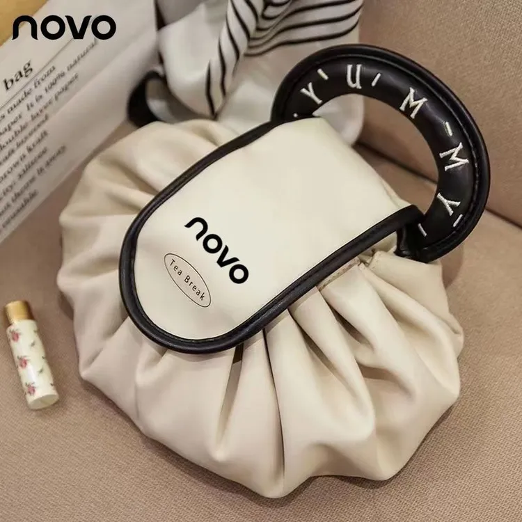 NOVO8102懒人化妆包唇釉便携大容量高级旅行防水收纳袋抽绳网红款