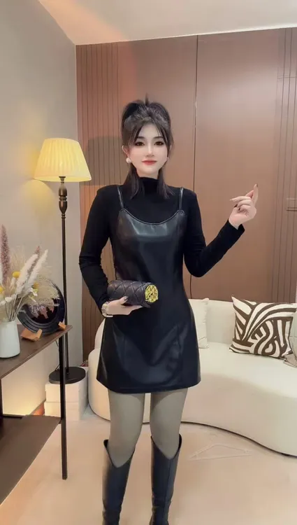 新款假两件吊带拼皮连衣裙收腰显瘦洋气百搭爆款韩版秋冬款女裙