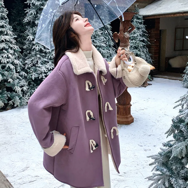紫色皮毛一体羊羔毛外套女冬季2025新款韩系温柔风牛角扣加厚棉衣