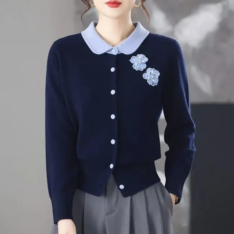 翻领撞色花朵开衫显瘦时尚秋冬针织衫女士蓝色百搭气质长袖上衣