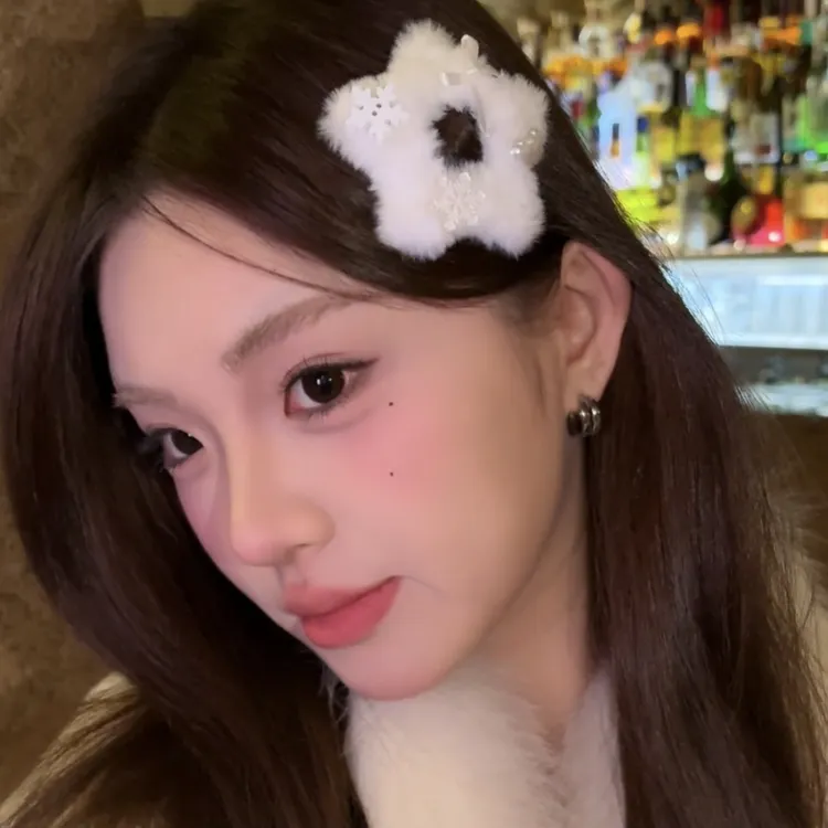 雪绒星梦～冬日纯白雪花星星毛绒BB夹甜美可爱韩系侧边刘海发夹女