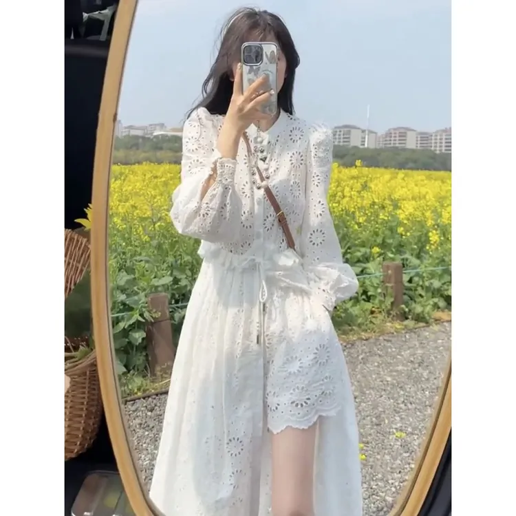 2025春秋新款设计感小众镂空白色蕾丝法式重工长袖连衣裙套装