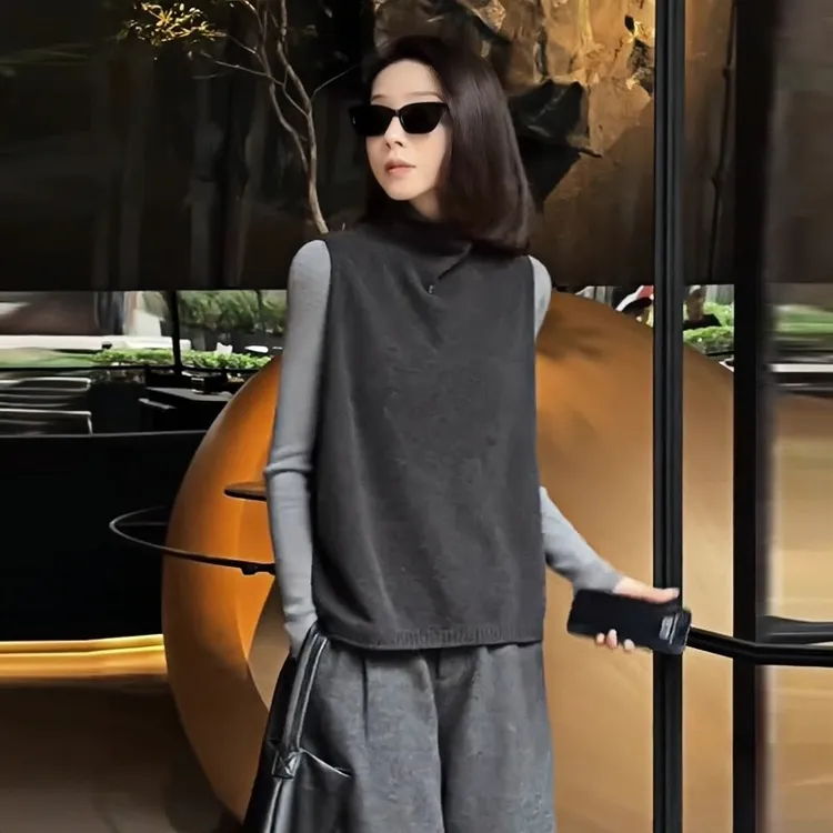 高级气质极简纯色打底衫马甲两件套女2025秋季新款流行洋气两件套