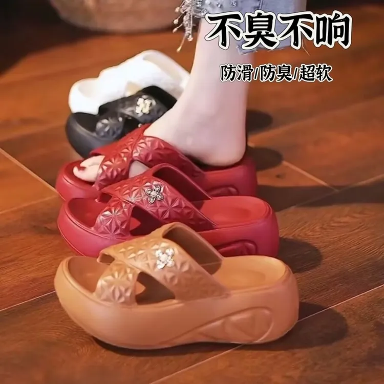 小个子夏季增高厚底防滑女拖2025新款防滑外穿沙滩防臭防水软底