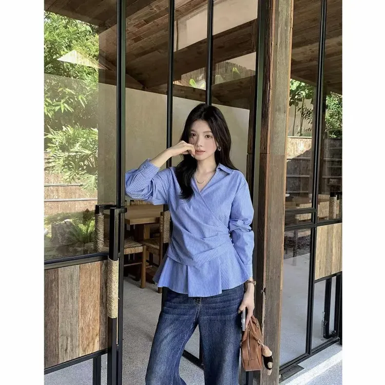 【小巧定制】XQ2694秋冬韩系简约休闲百搭设计感条纹衬衣大码女装