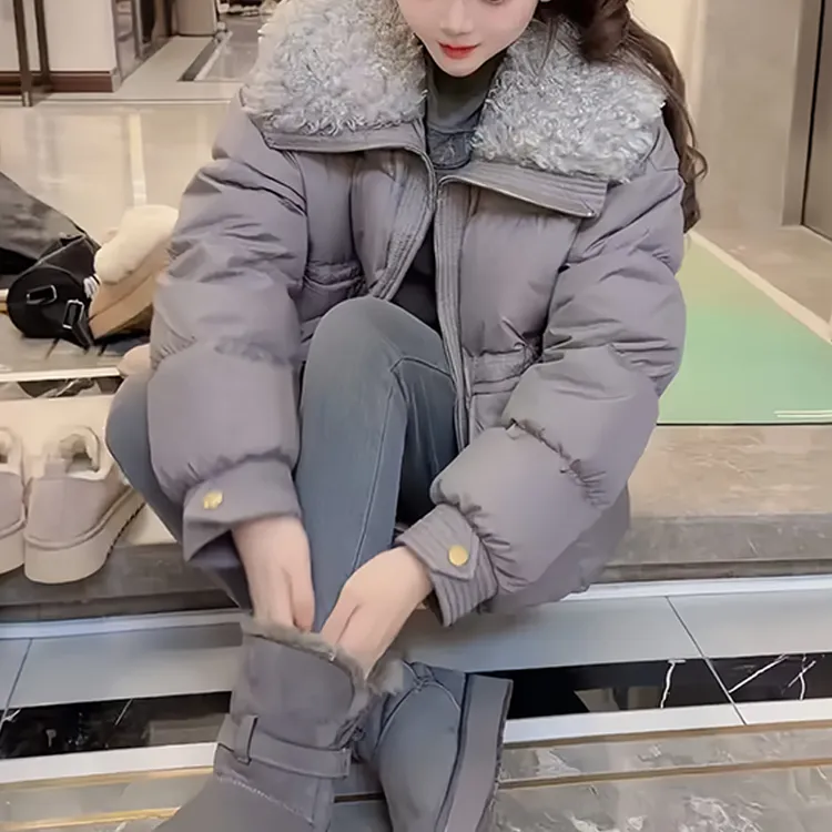 潮流时髦风格毛领棉服上衣女2025冬季显瘦设计感百搭新款气质衣服