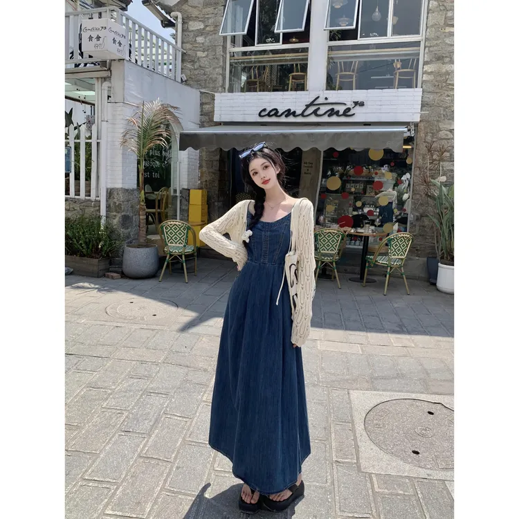 大码胖mm温柔复古港风牛仔连衣裙收腰长款吊带裙防晒开衫两件套女