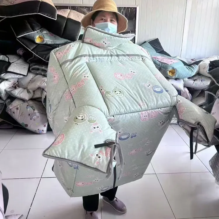 适用各种电动车护脖护肩加大加厚防雨防风pu皮兔绒挡风被