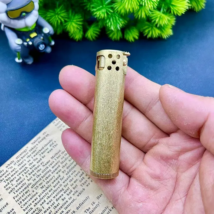 新款黄铜煤油打火机老式圆柱形砂轮个性打火机战壕打火机创意便携