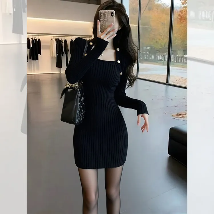 漂亮出片洋气衣服女装紧身裙子秋冬款辣妹穿搭黑色包臀针织连衣裙