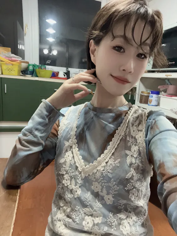 蕾丝宽松型通勤背心裙