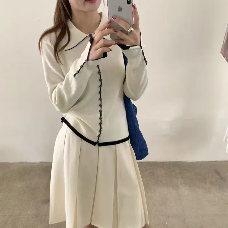 2025早秋短款上衣翻领针织开衫法式温柔小香风气质精美毛衣外套女