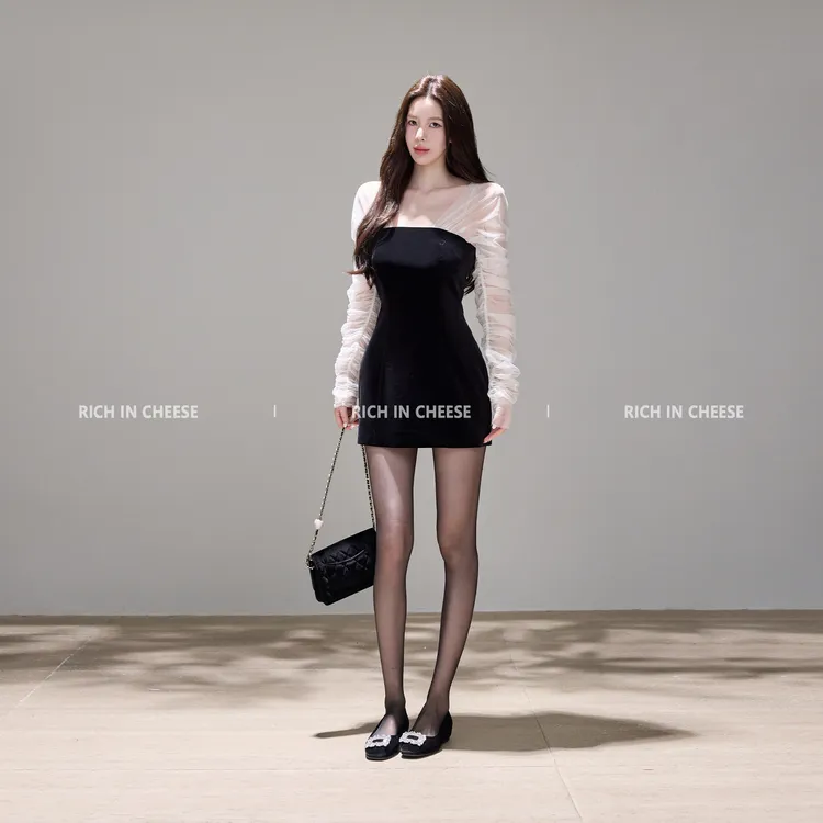 舒胡蕾 年度黑天鹅 秋冬抽褶网纱丝绒拼接收腰包臀A字摆连衣裙