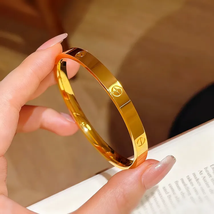 铜合金手镯 新款卡家手镯小众奢饰LOVE手镯素圈镯子送女友老婆