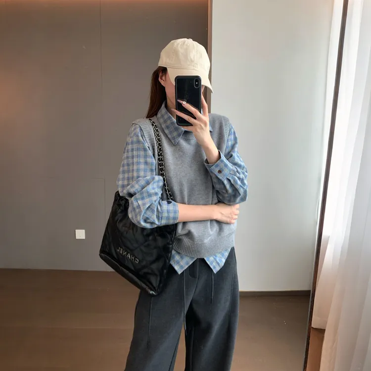 春秋韩版复古时尚套装灰色圆领无袖坎肩针织马甲+蓝色格子衬衫女