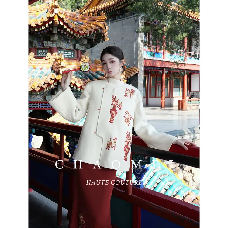 冯（CHAOMEI【千禧】国风新中式定位绣花绵羊毛骆驼绒外套+半裙