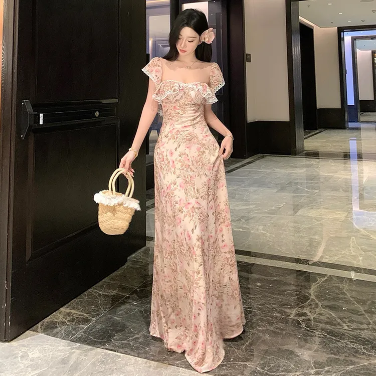 茶歇裙木耳边露背收腰碎花连衣裙女新款