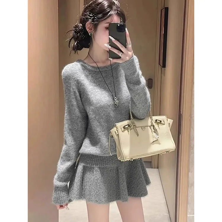 灰色针织套装巨好看秋冬大方得体穿搭女2025新款上衣半身裙两件套