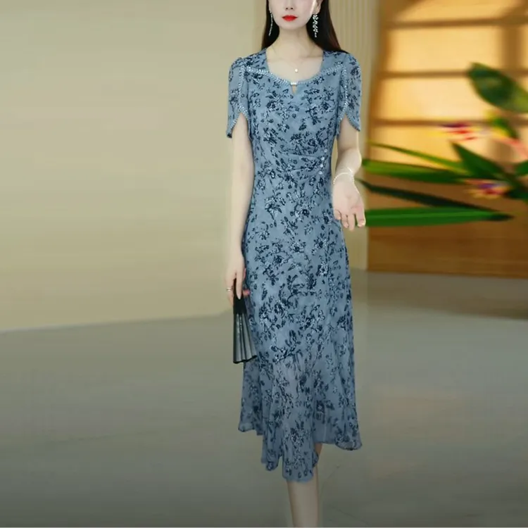 柔赛丝温婉气质长裙2025夏季新款时尚方领知性风碎花优雅连衣裙子
