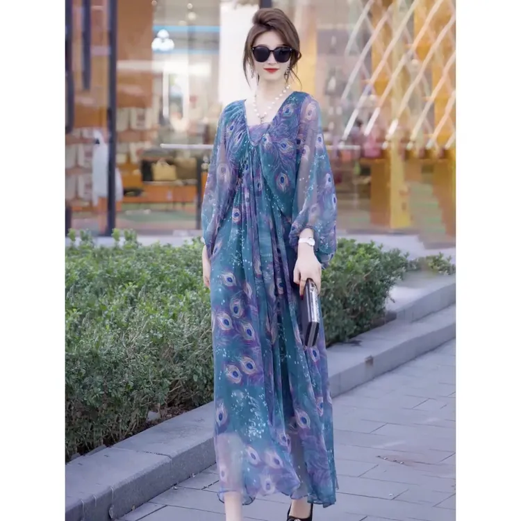 孔雀翎印花重磅冰凉连衣裙2025春夏新款小众设计冰凉显瘦长裙子