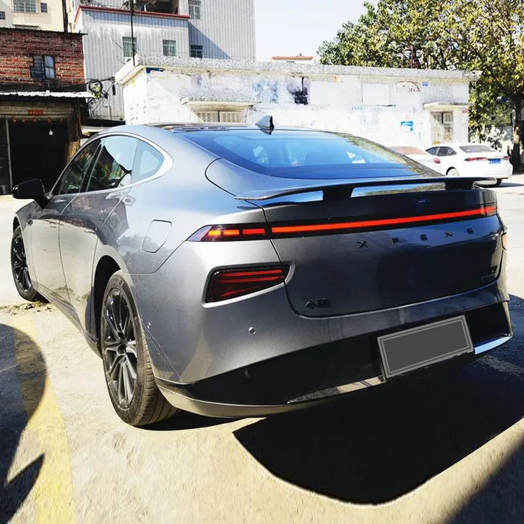 适用于小鹏P7尾翼改装p7i运动款车载定风翼p5镂空烤漆跑车翼装饰