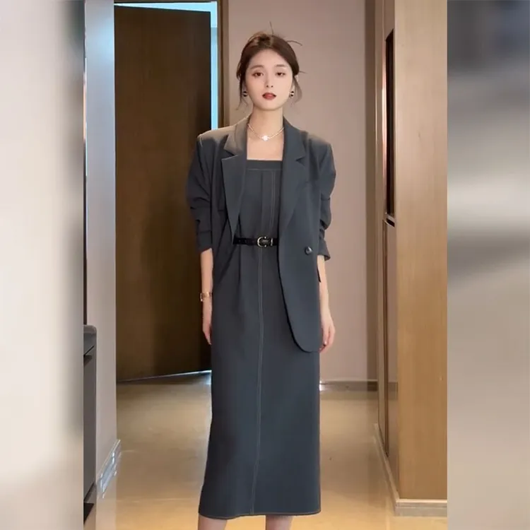 2025大码女装百搭西装套装胖mm高级感收腰减龄吊带连衣裙子两件套