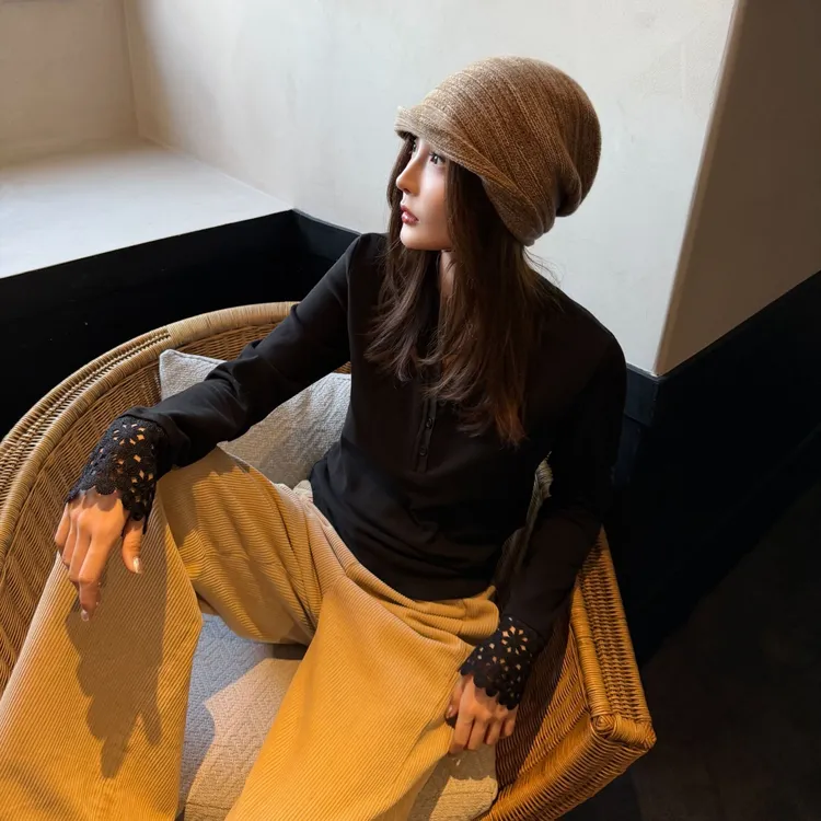 Moprobably李予诺「花叶」法式甜美风修身镂空袖口T恤L5447057