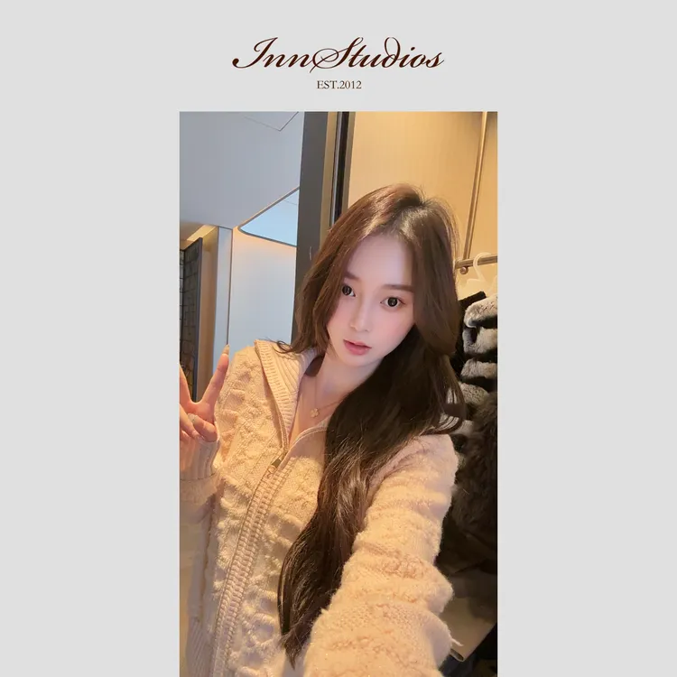 Innstudios「戴妃格」金闪闪格纹细闪100%羊毛针织外套秋冬保暖毛衣