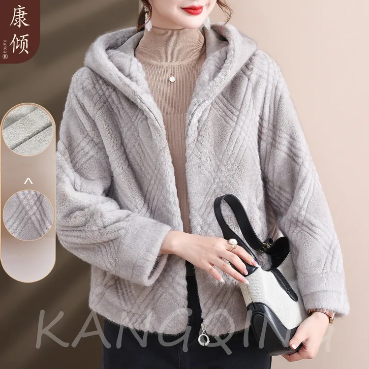 妈妈秋冬2025新款加绒加厚外套时尚洋气中老年女气质仿水貂绒大衣