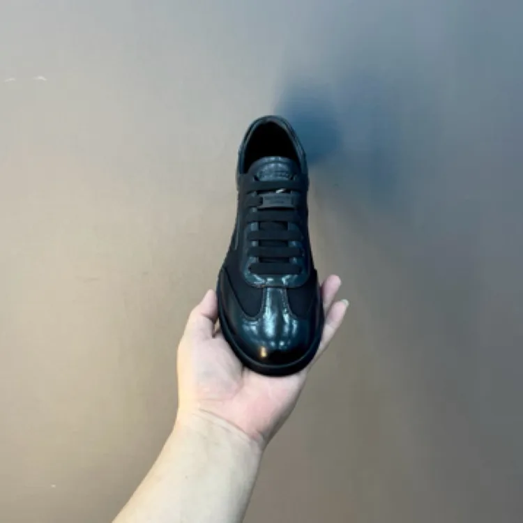 高端品质，时尚休闲男鞋B