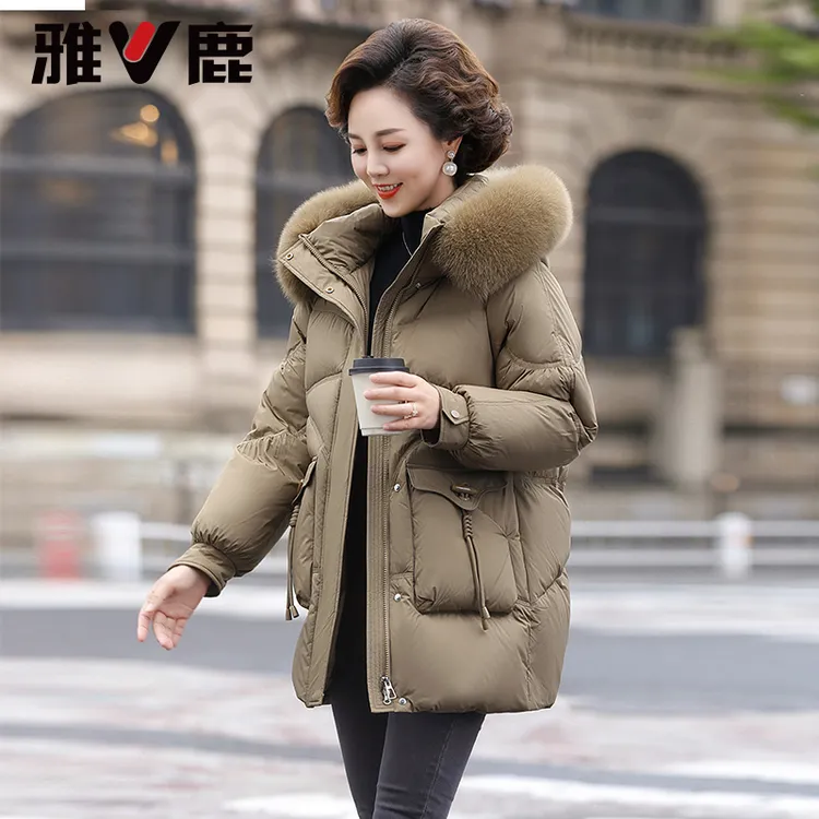 雅鹿【妈妈过年服装】2026年新款女士冬装中长款中老年连帽保暖外套