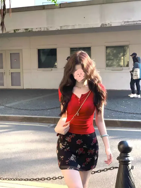 韩系纯欲气质针织衫女夏显瘦短袖上衣+碎花半身裙套装