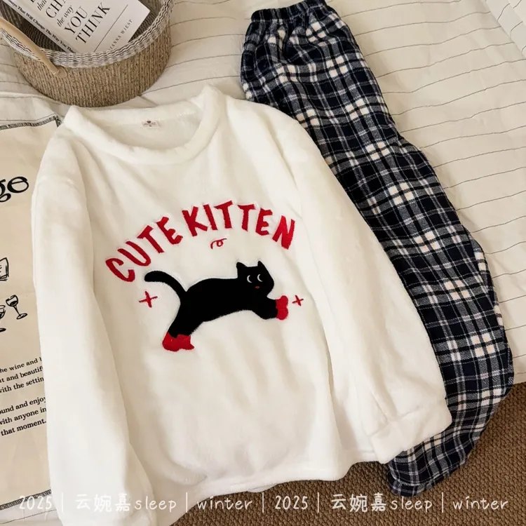 卡通小猫法兰绒睡衣女士秋冬季新款加厚保暖珊瑚绒套装家居服
