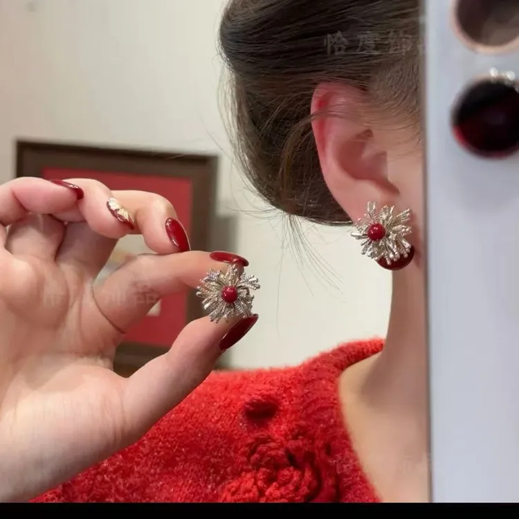 铜合金铜耳饰 秋冬新款酒红色珠两戴耳钉女轻奢优雅温柔百搭